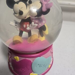 DISNEY Mickey & Minnie Mouse  Musical Snow Globe Valentines Good Working Cond.